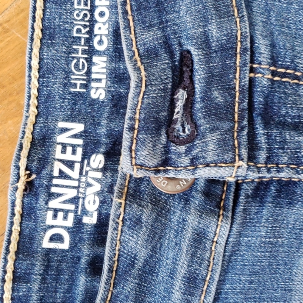 Jeans - Picture 2 of 3